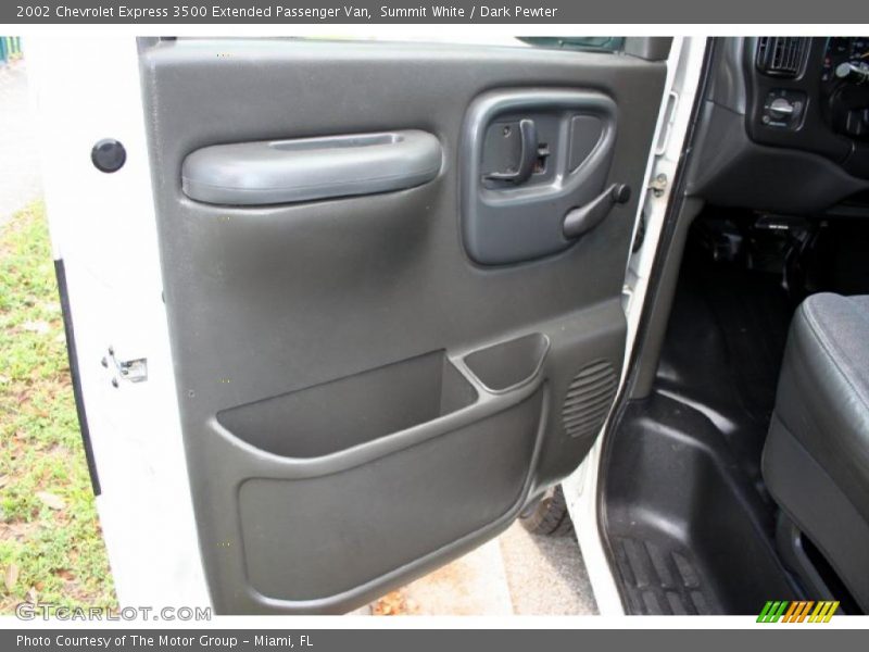 Summit White / Dark Pewter 2002 Chevrolet Express 3500 Extended Passenger Van