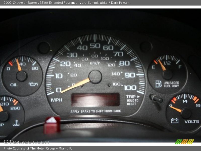 Summit White / Dark Pewter 2002 Chevrolet Express 3500 Extended Passenger Van