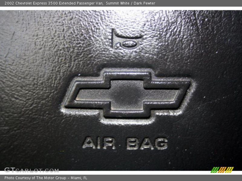 Summit White / Dark Pewter 2002 Chevrolet Express 3500 Extended Passenger Van