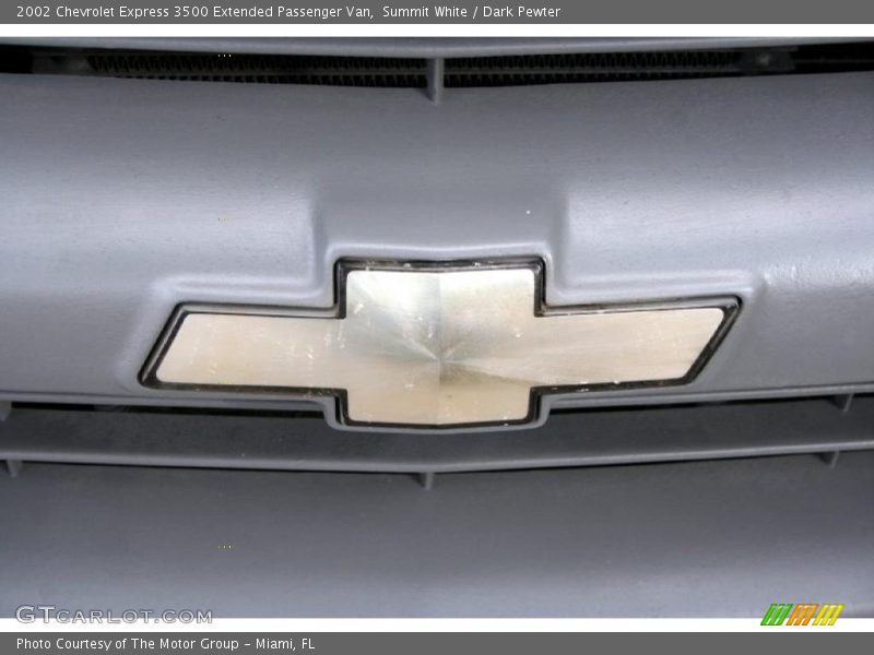 Summit White / Dark Pewter 2002 Chevrolet Express 3500 Extended Passenger Van
