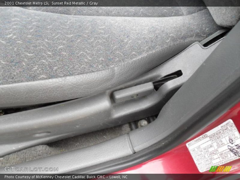 Sunset Red Metallic / Gray 2001 Chevrolet Metro LSi