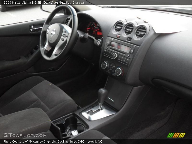 Dashboard of 2009 Altima 3.5 SE