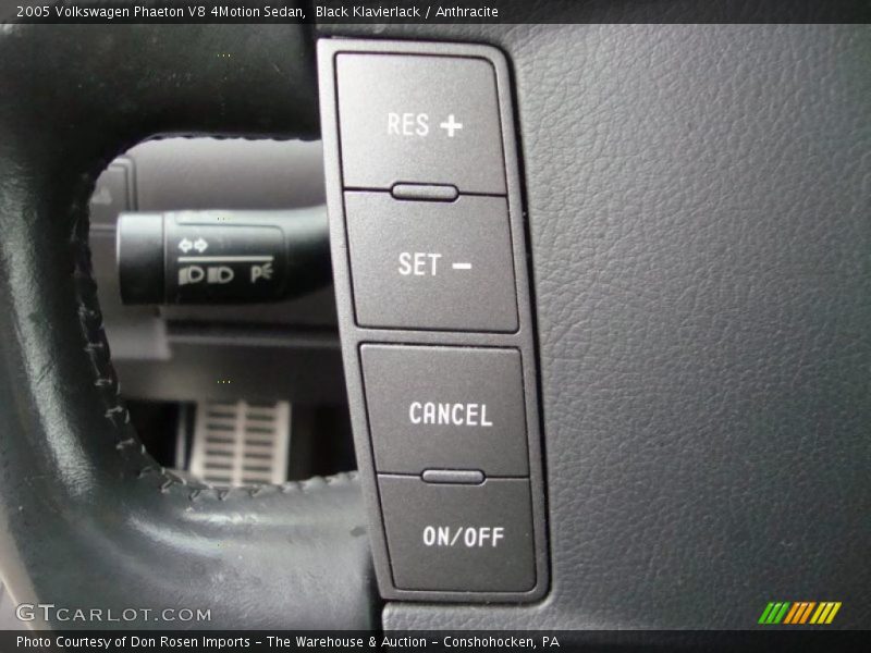 Controls of 2005 Phaeton V8 4Motion Sedan