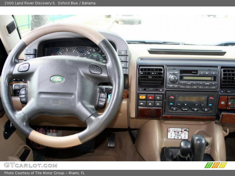 Oxford Blue / Bahama 2000 Land Rover Discovery II