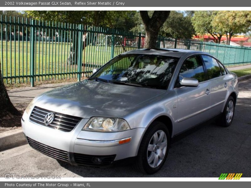 Reflex Silver Metallic / Grey 2002 Volkswagen Passat GLX Sedan