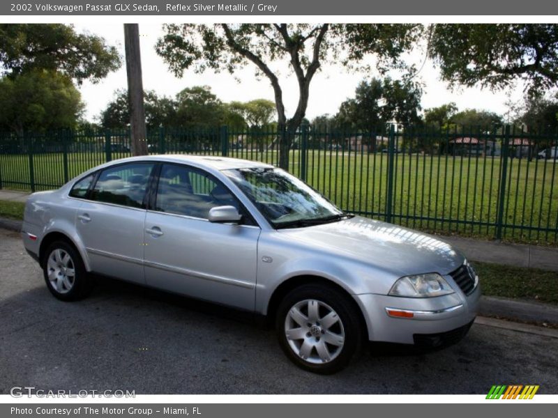 Reflex Silver Metallic / Grey 2002 Volkswagen Passat GLX Sedan