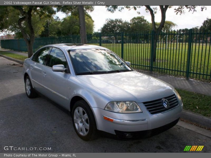 Reflex Silver Metallic / Grey 2002 Volkswagen Passat GLX Sedan