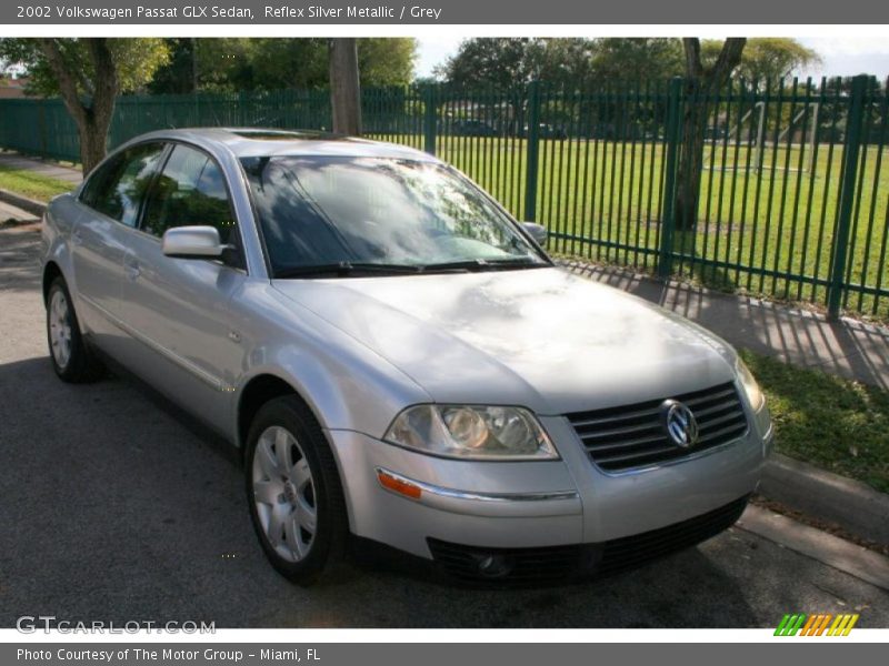 Reflex Silver Metallic / Grey 2002 Volkswagen Passat GLX Sedan