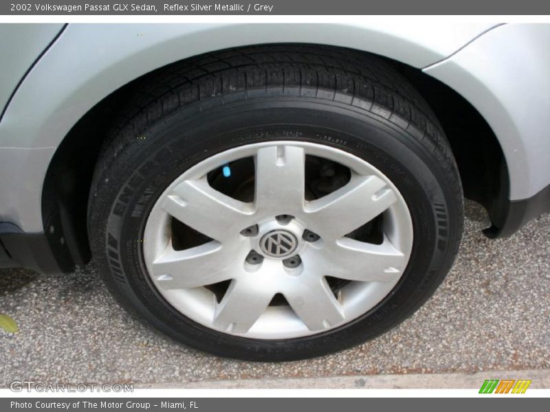 Reflex Silver Metallic / Grey 2002 Volkswagen Passat GLX Sedan