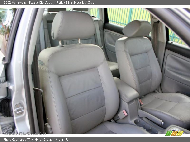 Reflex Silver Metallic / Grey 2002 Volkswagen Passat GLX Sedan