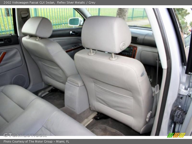 Reflex Silver Metallic / Grey 2002 Volkswagen Passat GLX Sedan