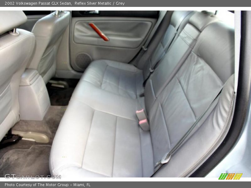 Reflex Silver Metallic / Grey 2002 Volkswagen Passat GLX Sedan