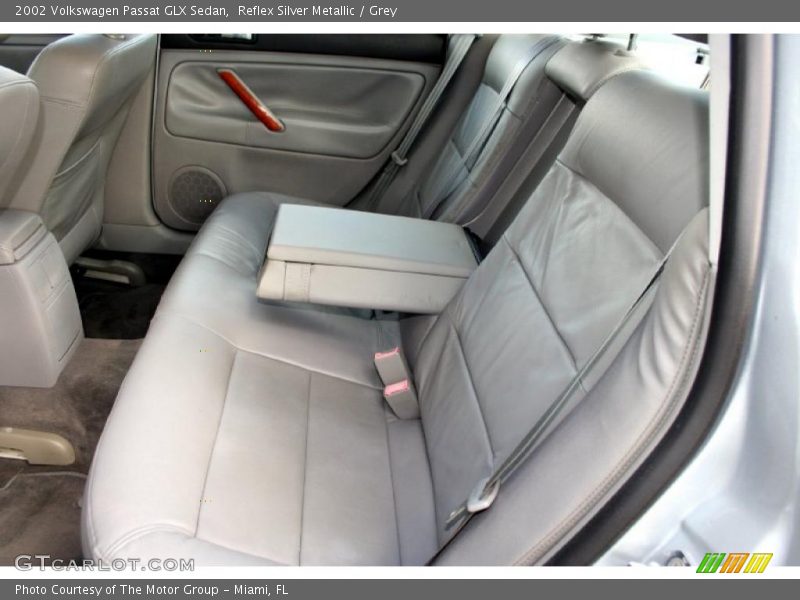 Reflex Silver Metallic / Grey 2002 Volkswagen Passat GLX Sedan