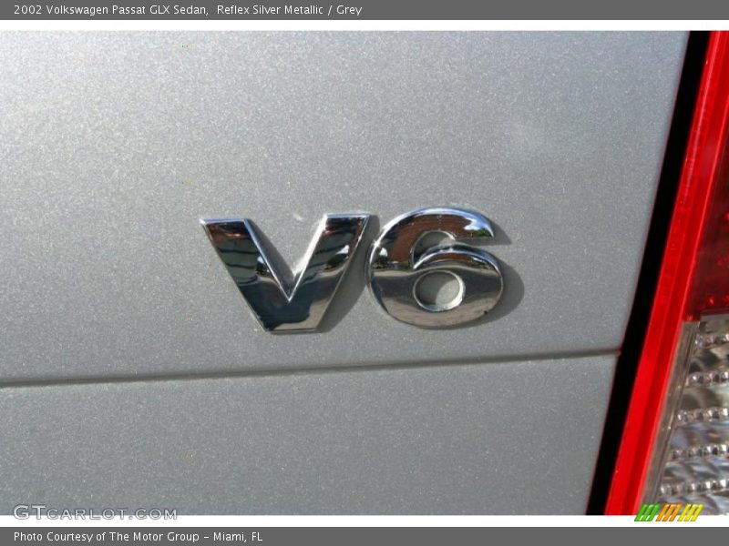 Reflex Silver Metallic / Grey 2002 Volkswagen Passat GLX Sedan