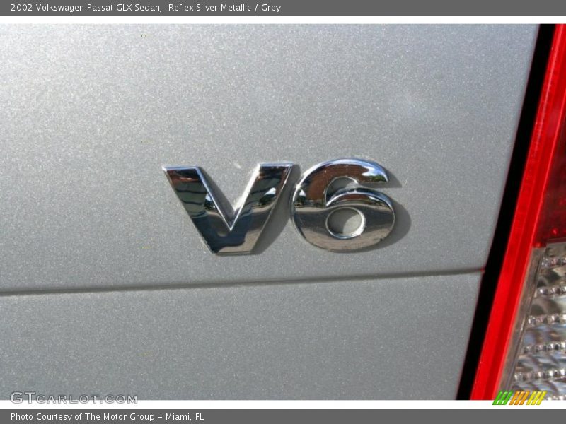 Reflex Silver Metallic / Grey 2002 Volkswagen Passat GLX Sedan