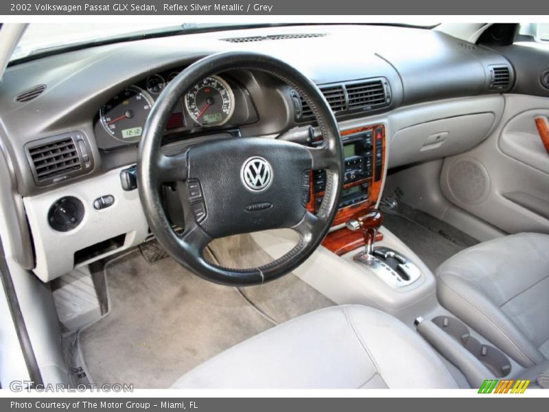 Reflex Silver Metallic / Grey 2002 Volkswagen Passat GLX Sedan
