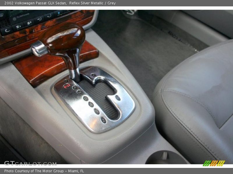 Reflex Silver Metallic / Grey 2002 Volkswagen Passat GLX Sedan