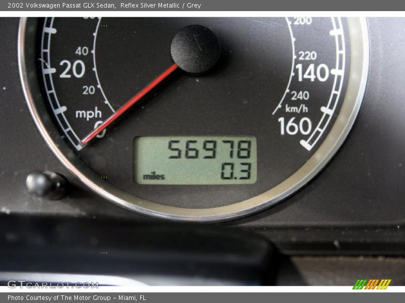 Reflex Silver Metallic / Grey 2002 Volkswagen Passat GLX Sedan