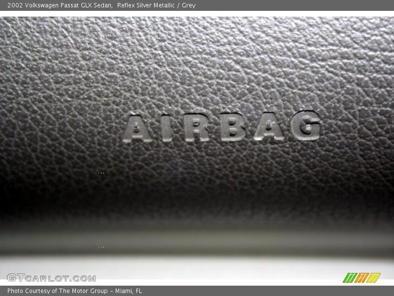 Reflex Silver Metallic / Grey 2002 Volkswagen Passat GLX Sedan