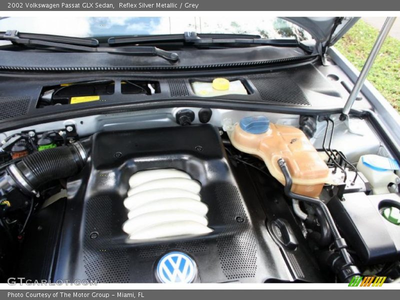 Reflex Silver Metallic / Grey 2002 Volkswagen Passat GLX Sedan
