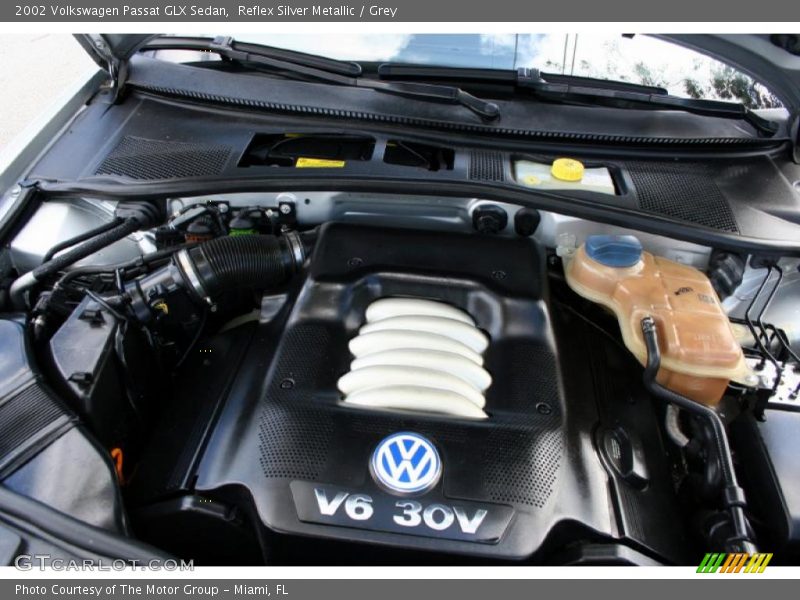Reflex Silver Metallic / Grey 2002 Volkswagen Passat GLX Sedan