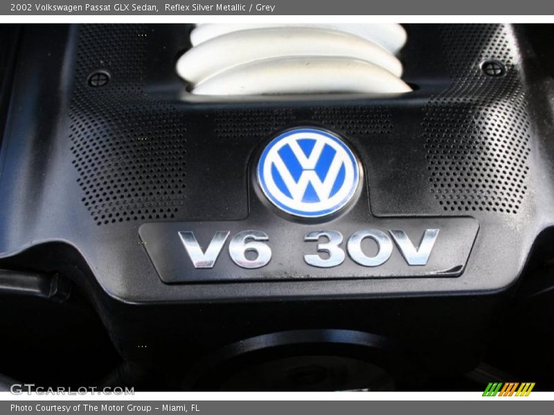 Reflex Silver Metallic / Grey 2002 Volkswagen Passat GLX Sedan