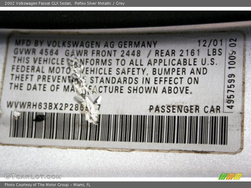 Reflex Silver Metallic / Grey 2002 Volkswagen Passat GLX Sedan