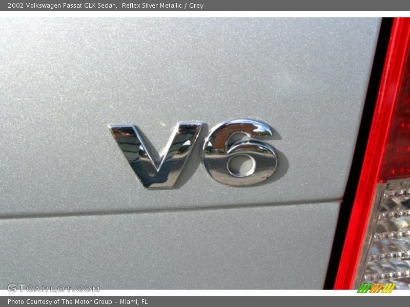 Reflex Silver Metallic / Grey 2002 Volkswagen Passat GLX Sedan