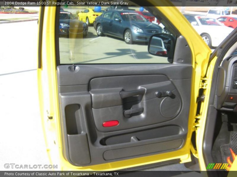 Door Panel of 2004 Ram 1500 ST Regular Cab