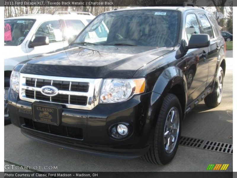 Tuxedo Black Metallic / Charcoal Black 2011 Ford Escape XLT