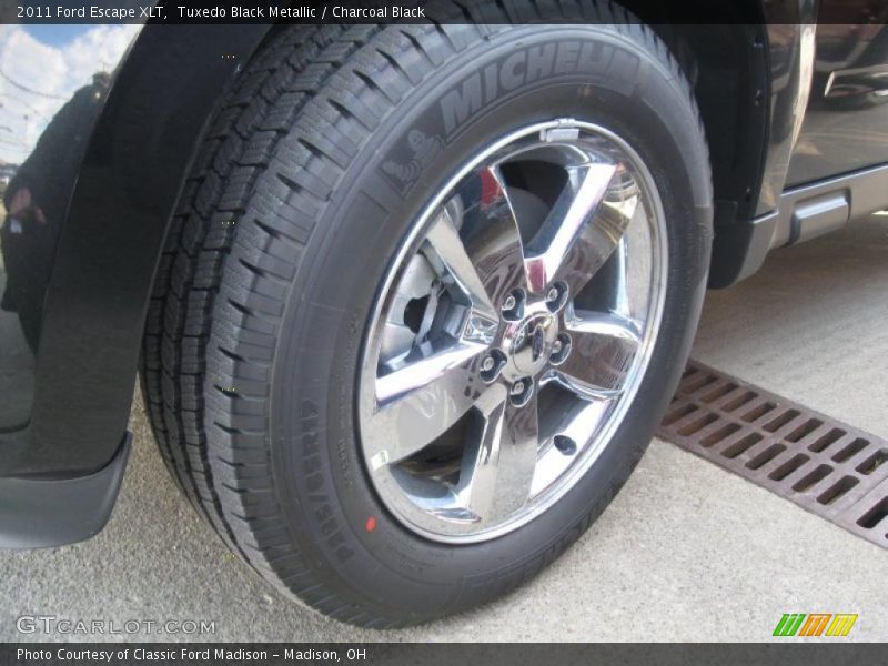 Tuxedo Black Metallic / Charcoal Black 2011 Ford Escape XLT