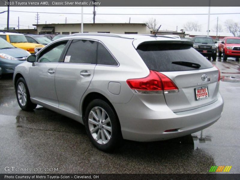 Classic Silver Metallic / Ivory 2010 Toyota Venza AWD