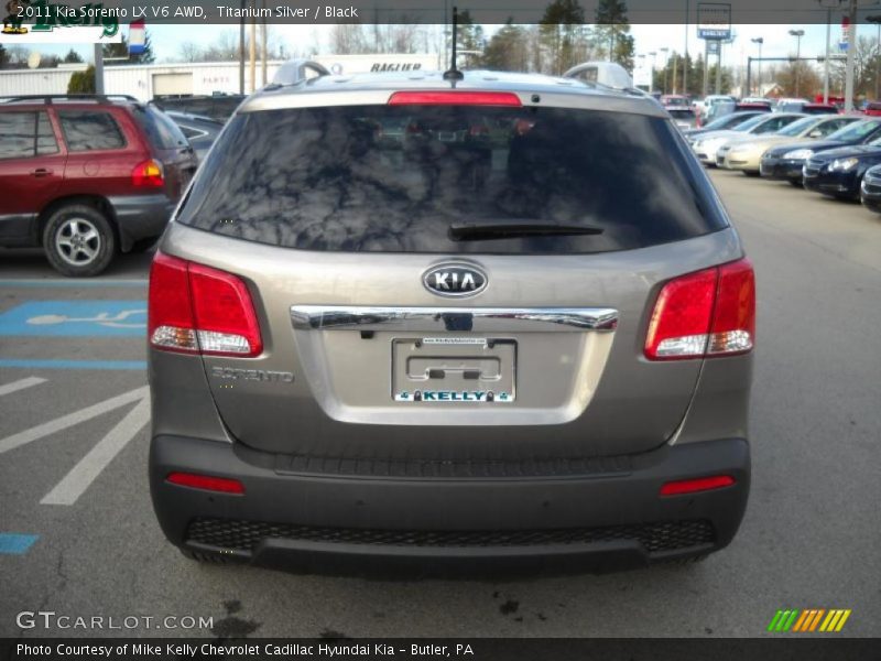 Titanium Silver / Black 2011 Kia Sorento LX V6 AWD