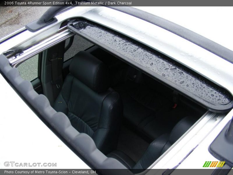 Sunroof of 2006 4Runner Sport Edition 4x4