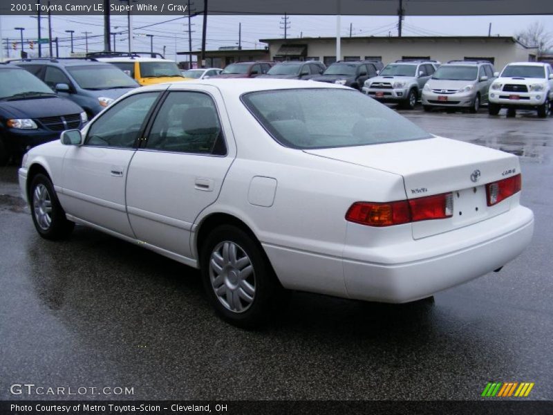 Super White / Gray 2001 Toyota Camry LE