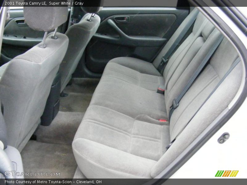 Super White / Gray 2001 Toyota Camry LE