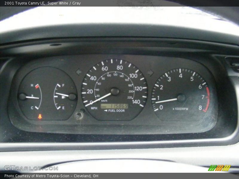 Super White / Gray 2001 Toyota Camry LE