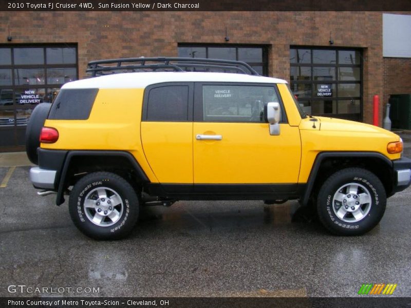 Sun Fusion Yellow / Dark Charcoal 2010 Toyota FJ Cruiser 4WD