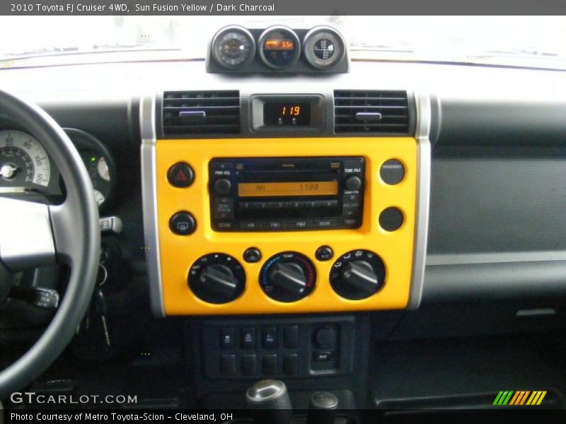 Sun Fusion Yellow / Dark Charcoal 2010 Toyota FJ Cruiser 4WD