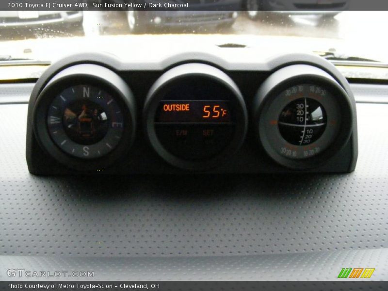 Sun Fusion Yellow / Dark Charcoal 2010 Toyota FJ Cruiser 4WD
