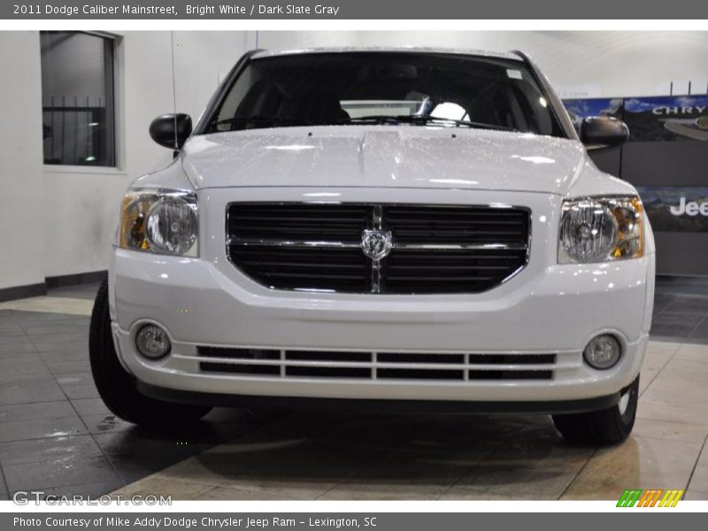 Bright White / Dark Slate Gray 2011 Dodge Caliber Mainstreet
