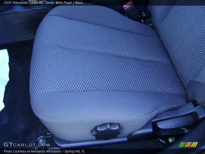 Dover White Pearl / Black 2007 Mitsubishi Galant ES