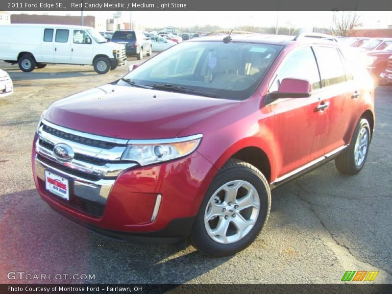 Front 3/4 View of 2011 Edge SEL