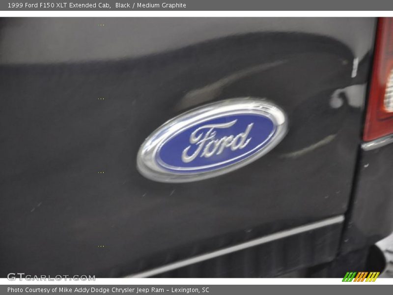 Black / Medium Graphite 1999 Ford F150 XLT Extended Cab
