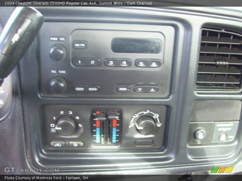 Summit White / Dark Charcoal 2004 Chevrolet Silverado 2500HD Regular Cab 4x4