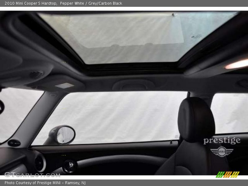 Pepper White / Grey/Carbon Black 2010 Mini Cooper S Hardtop