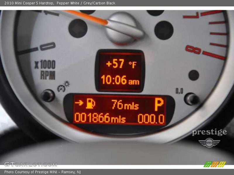 Pepper White / Grey/Carbon Black 2010 Mini Cooper S Hardtop
