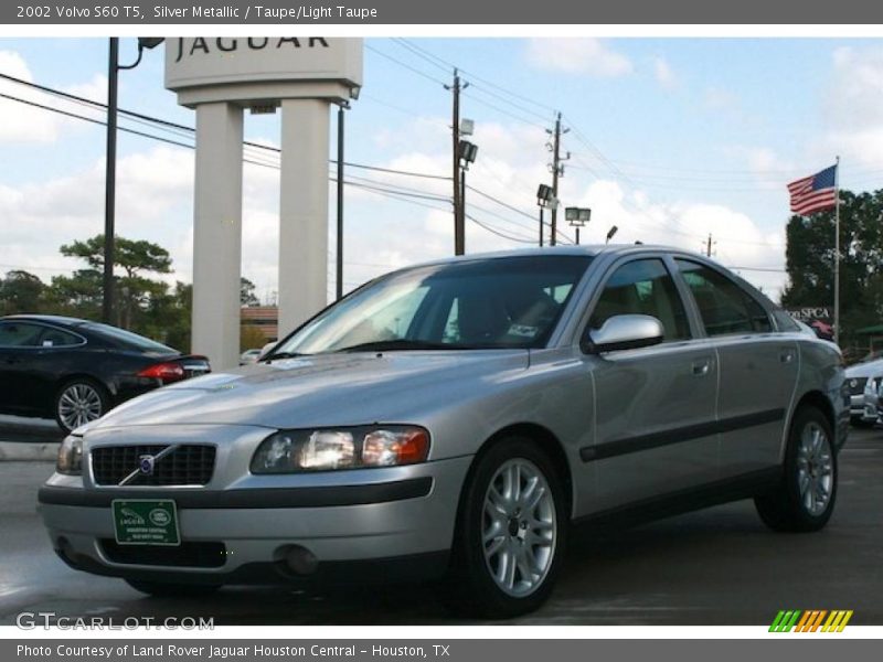 Silver Metallic / Taupe/Light Taupe 2002 Volvo S60 T5