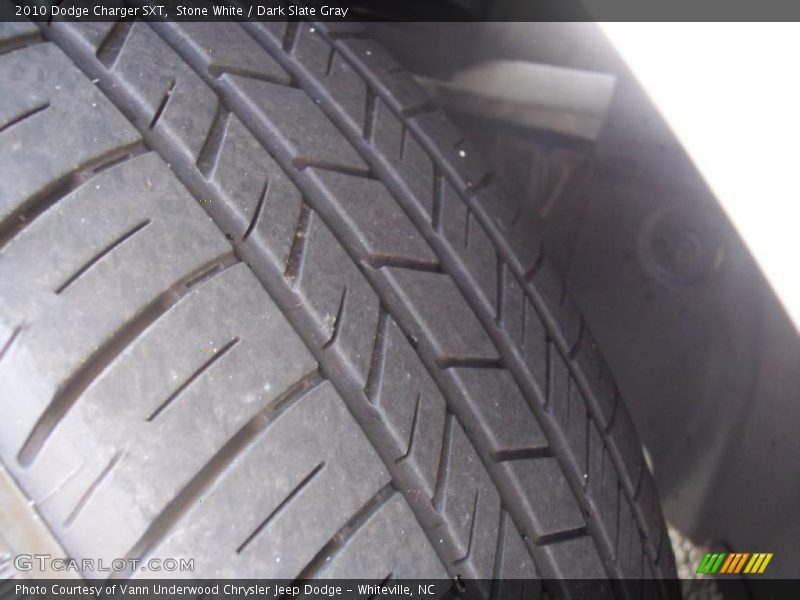 Stone White / Dark Slate Gray 2010 Dodge Charger SXT