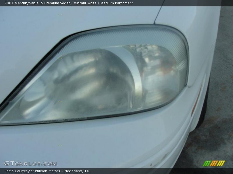 Vibrant White / Medium Parchment 2001 Mercury Sable LS Premium Sedan
